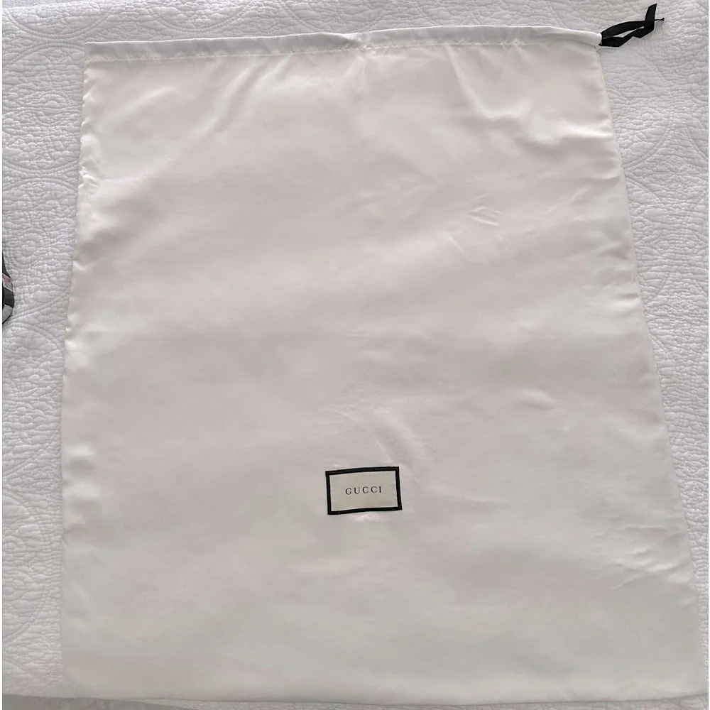 GUCCI LARGE WHITE DUST BAG AUTHENTIC - Picture 2 of 3
